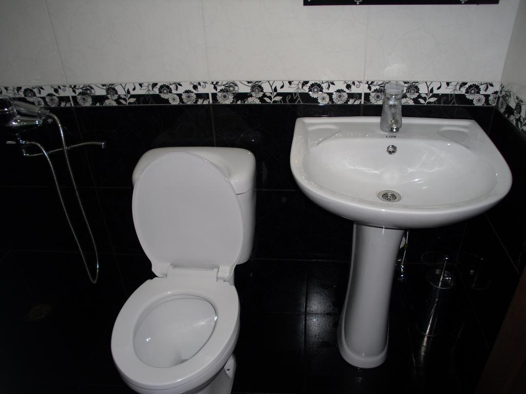 Suliko Guest House Batumi Zewnętrze zdjęcie